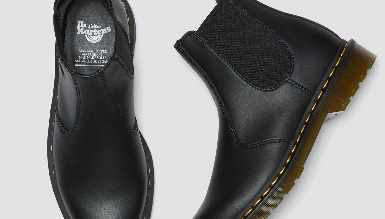 Image of Dr Martens 100% Vegan 2976 Chelsea Boots DE