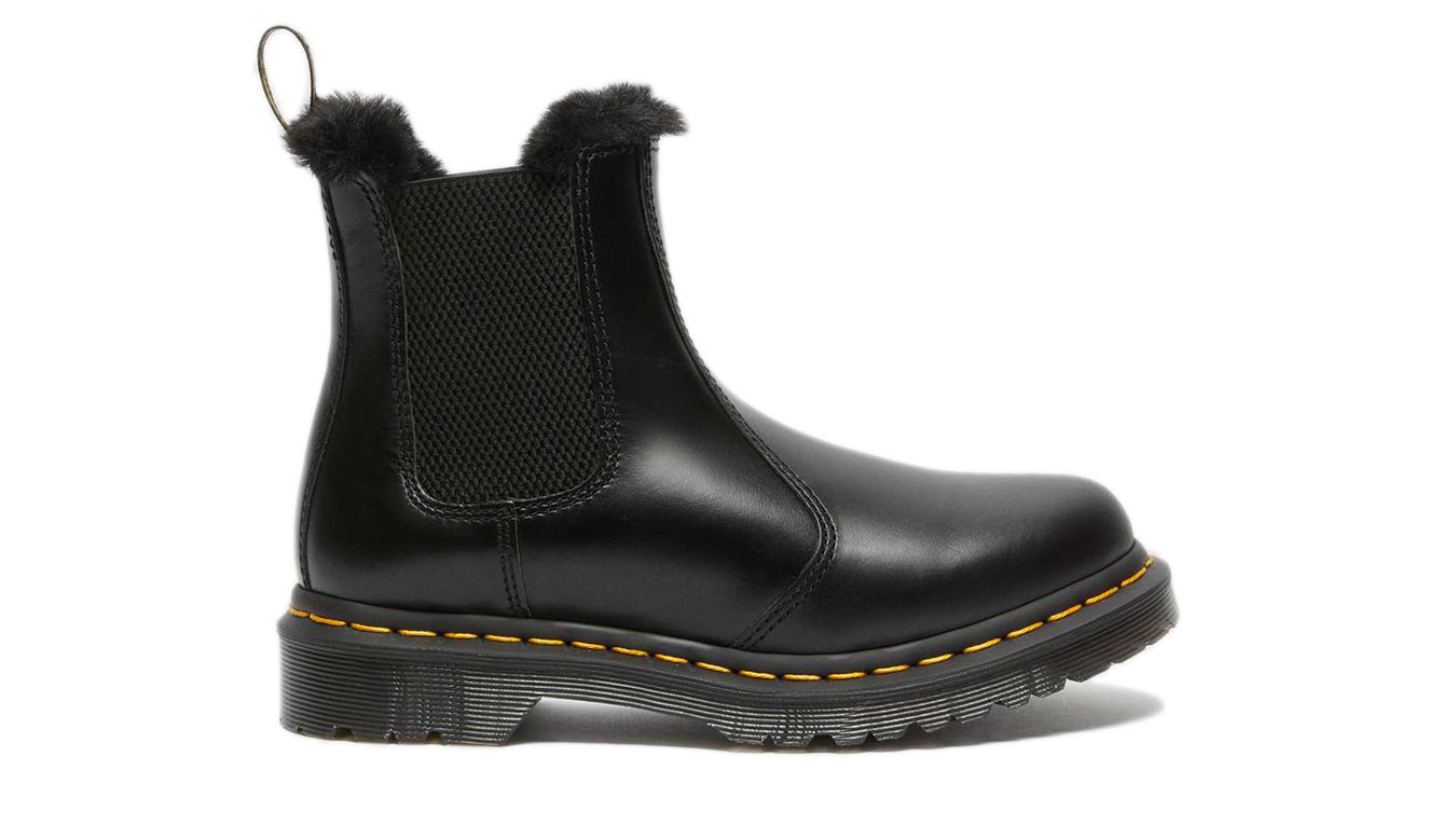 Image of Dr Martens 2976 Leonore Faux Fur Lined Chelsea Boot DE