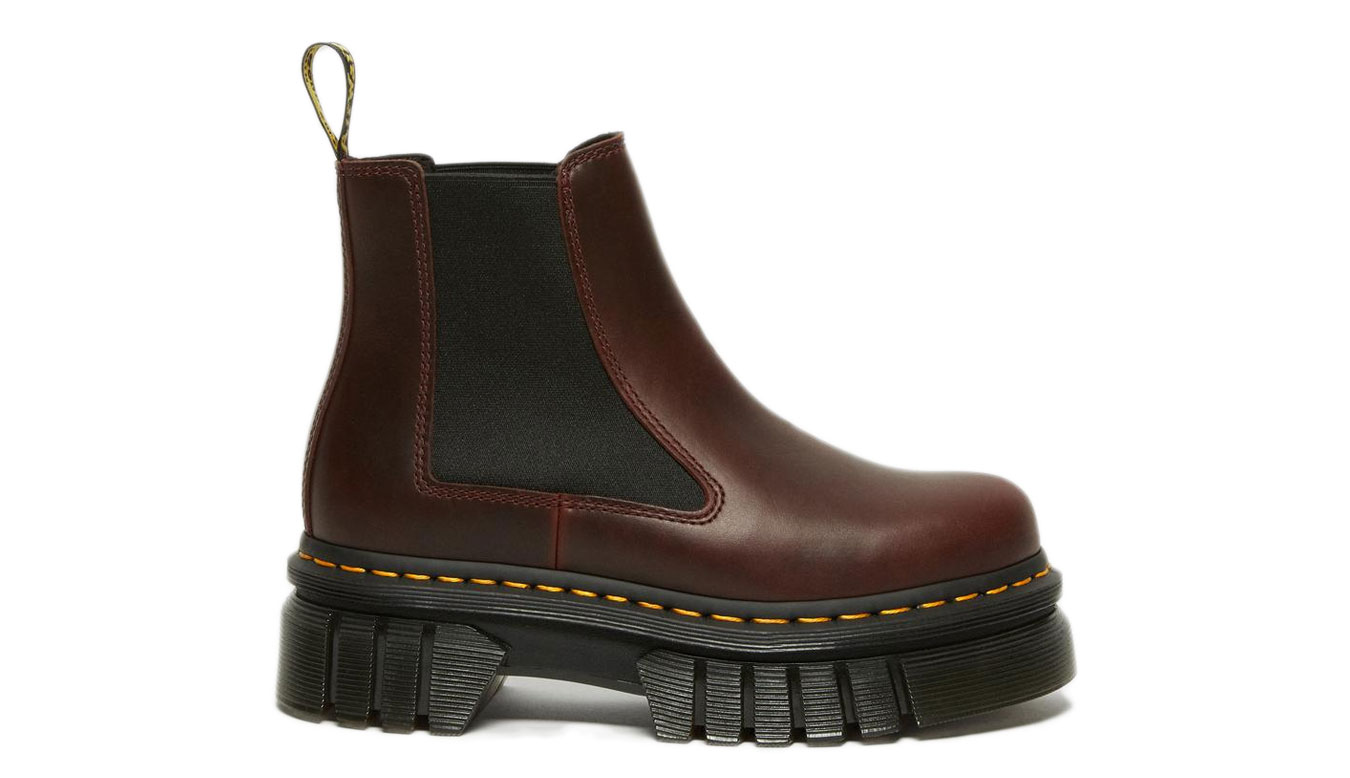 Image of Dr Martens Audrick Leather Platfrom Chelsea Boots Brando CZ
