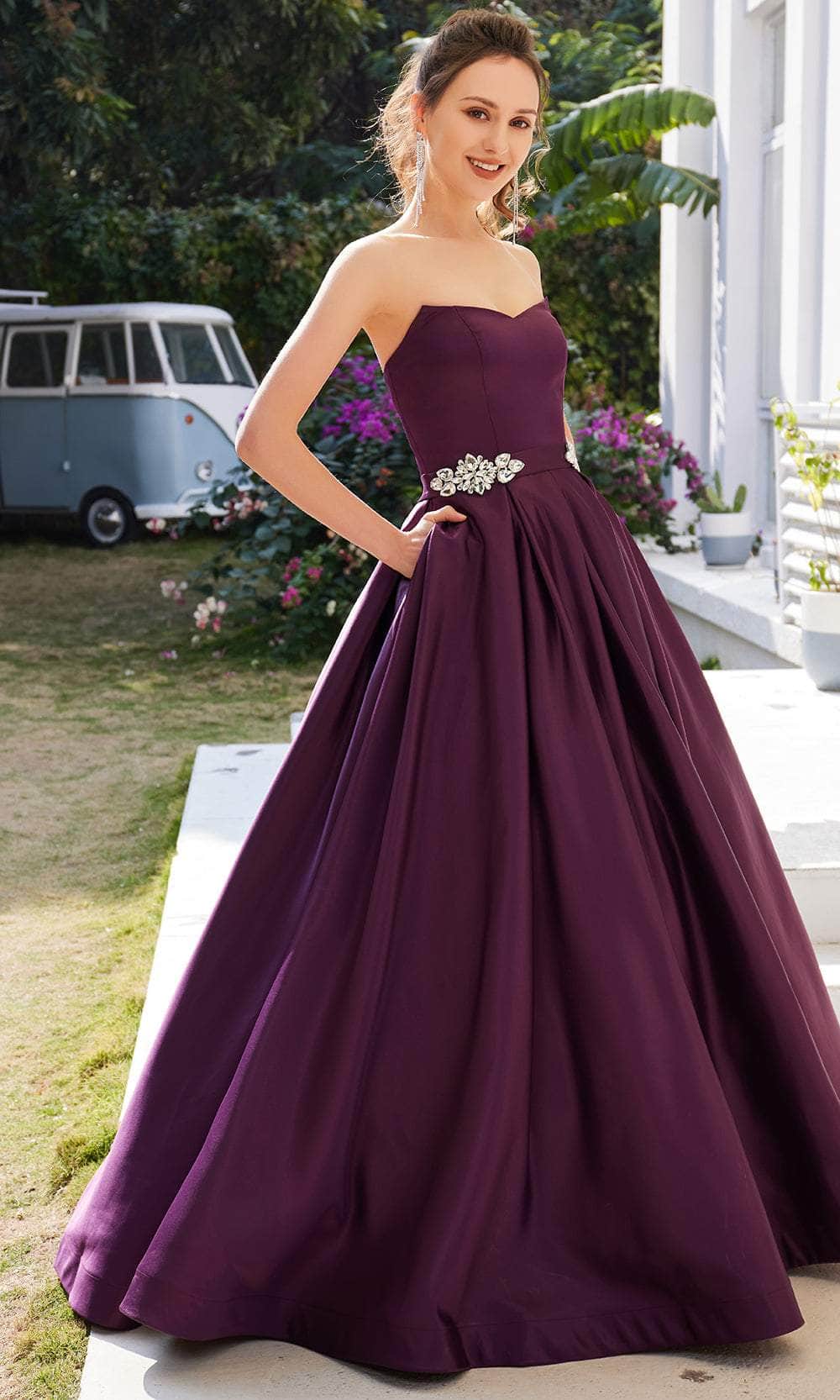 Image of J'Adore Dresses J21018 - Modified Sweetheart Ballgown